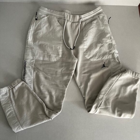 Jordan 23 Engineered Men's Statement Fleece Sweatpants in Light Bone Size LG - Picture 2 of 8